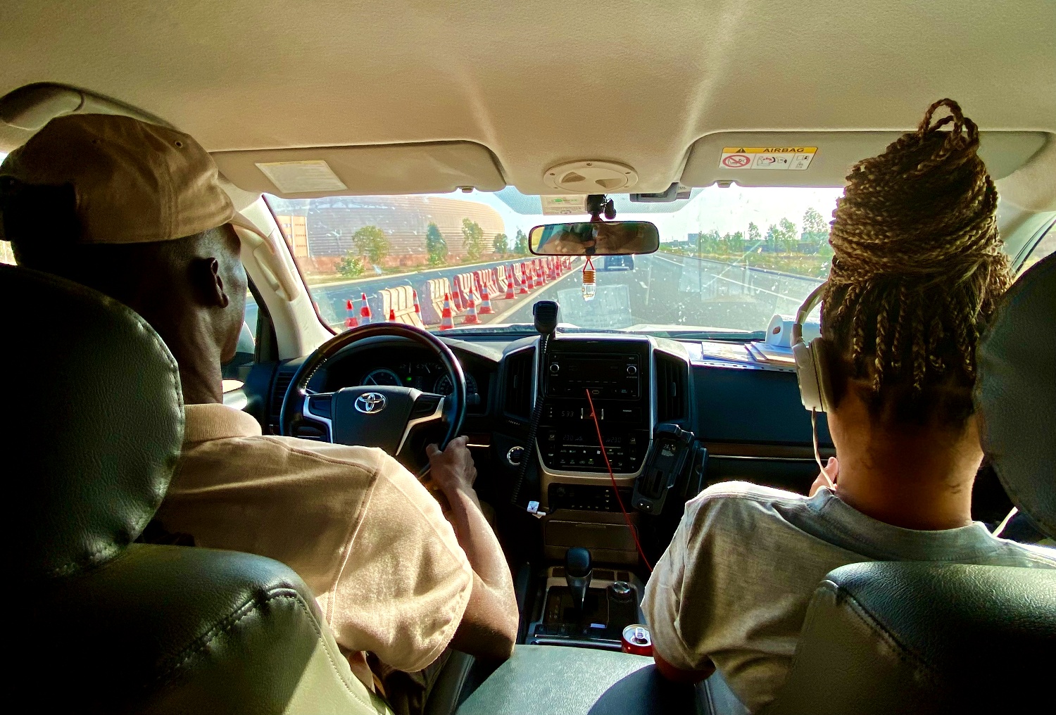 Autofahrt durch den Senegal.