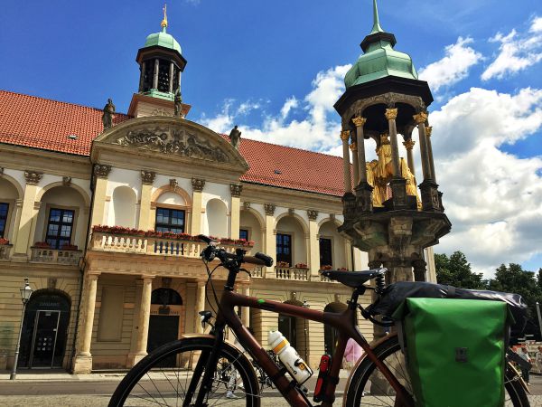 Das alte Rathaus und der Magdeburger Reiter